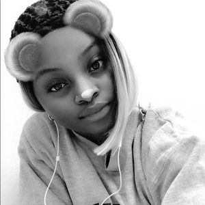 Meet your Posher, Candyce